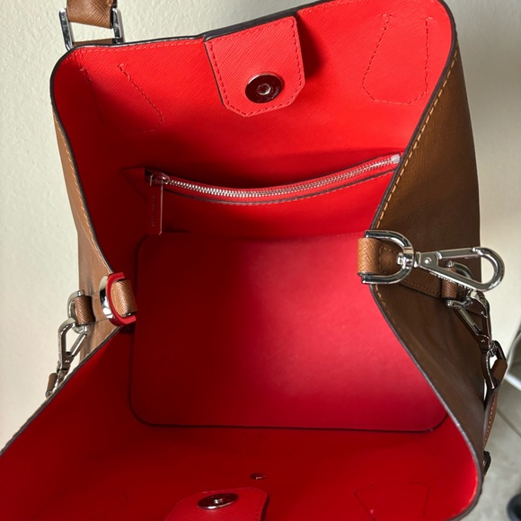 Michael Kors Tan tote bag - Picture 5 of 11